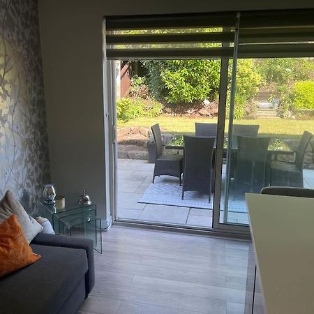 Home In Wirral - Peaceful Contemporary Gem. Zewnętrze zdjęcie